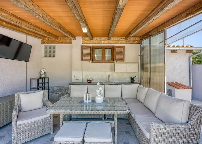 Dana Villa Divšići