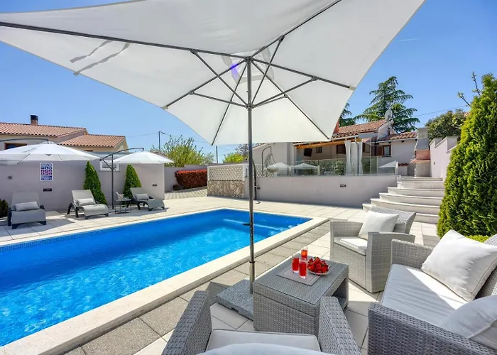 Villa Dana Divšići
