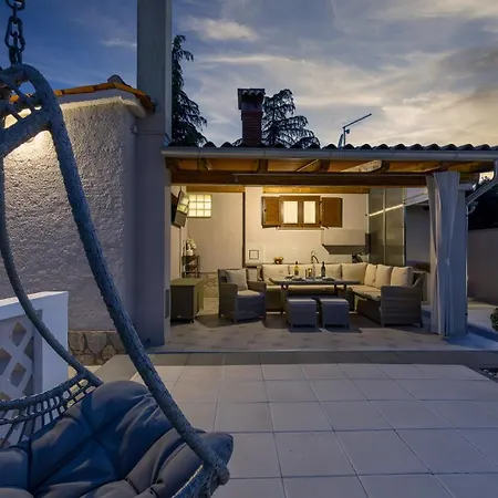 Dana Villa Divšići